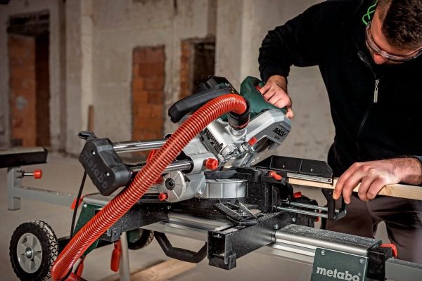 METABO KGS 216 M Kızaklı Gönye Kesme Makinası