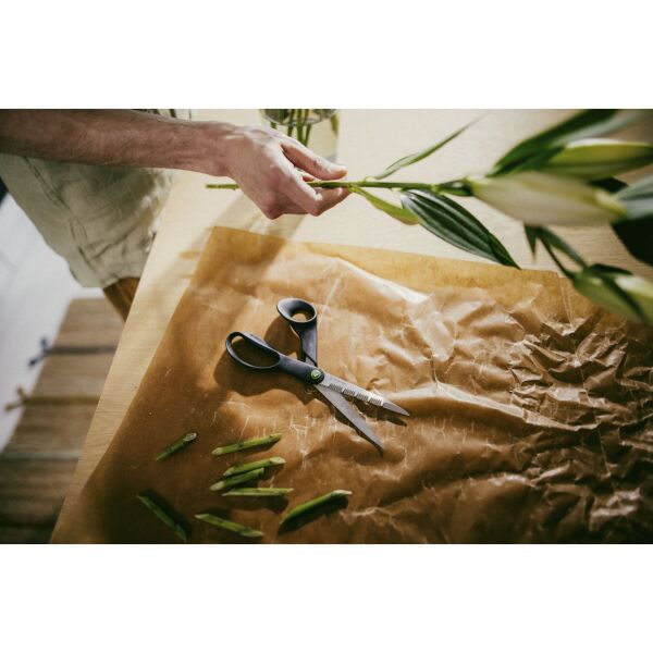 FISKARS Tırtıklı Bahçe Makası 21 Cm (111010)