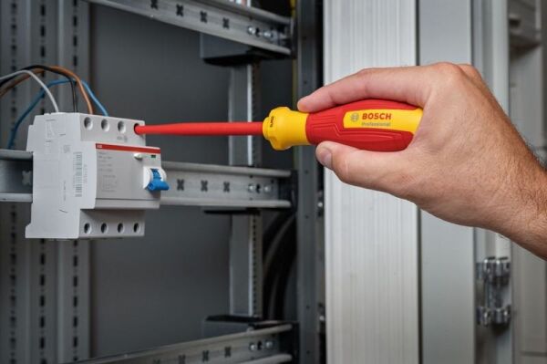 BOSCH Profesyonel İzoleli 1000 Volt 14 Parça Tornavida Seti (1600A02NF9)