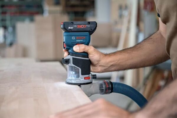 BOSCH GKF 18V-8 Avuç Tip Akülü Freze 4 Ah Tek Akülü