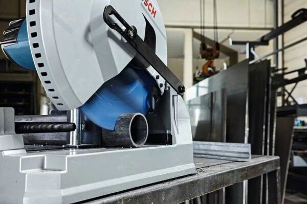 BOSCH GCD 12 JL Elmas Testereli Profil Kesme Makinası