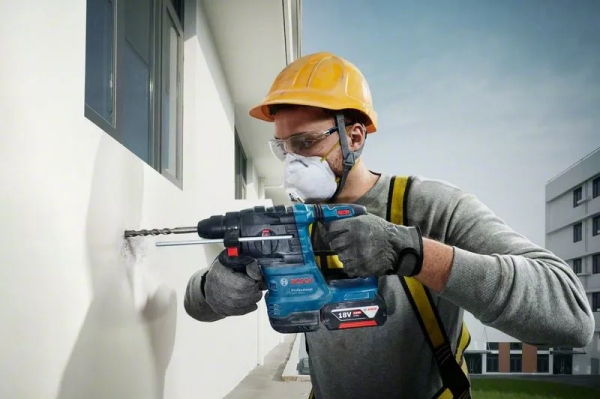 BOSCH GBH 185-LI Akülü Kırıcı Delici 18 Volt (Akü ve Şarj Aleti Hariç)