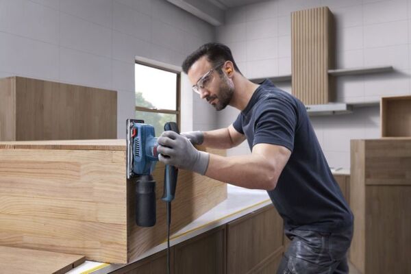 BOSCH GSS 20-18 A Titreşimli Zımpara Makinası 200 Watt