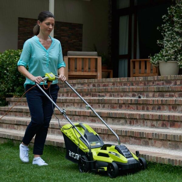 Ryobi RLM13E33S 1300 W Tekerlekli Çim Biçme - 33 CM