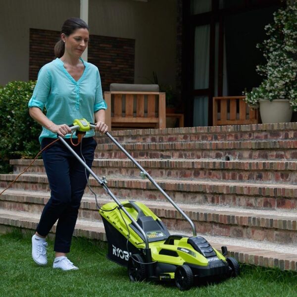 Ryobi RLM13E33S 1300 W Tekerlekli Çim Biçme - 33 CM