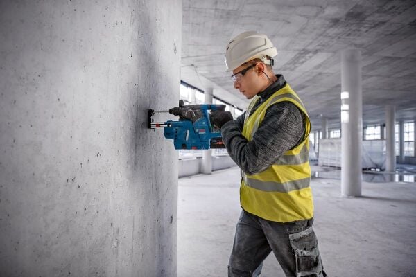 BOSCH GBH 187-LI Toz Emmeli Akülü Kırıcı Delici (Tozsuz Beton Delim İçin)