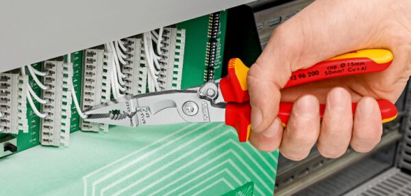 KNIPEX VDE 1000 Volt Çok Fonksiyonlı Elektrikçi Pensesi Yaylı 200 mm (1396200)