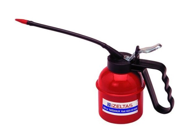 İzeltaş- Madeni Yağdanlık Flexible Uçlu 500 Cc