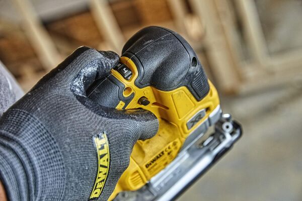 Dewalt DCS334NT-XJ 18V Dekupaj Testere (Akü Hariç)