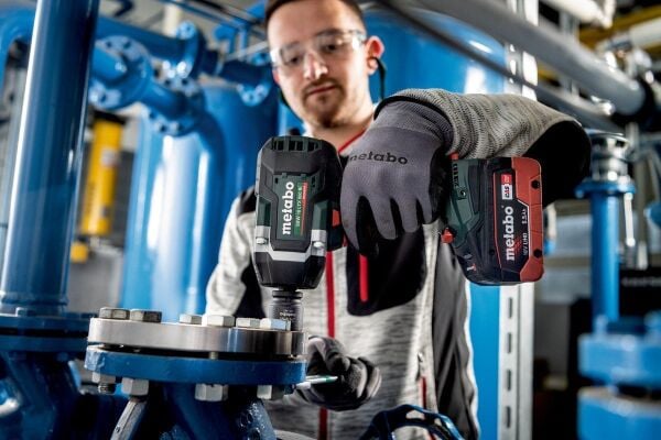 METABO SSW 18 LTX 800 BL Şarjlı Somun Sıkma 18 Volt (Akü ve Şarj Aleti Hariç)