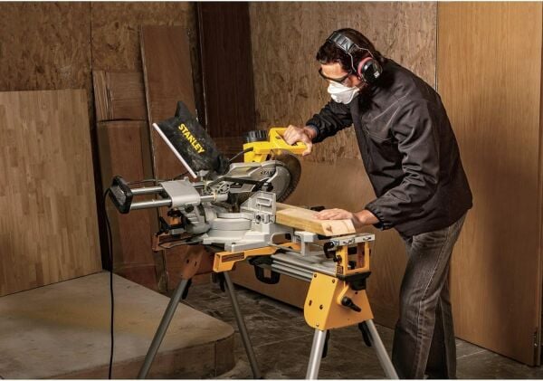 Stanley SM18-TR Gönye Kesme Makinası 1800 W 254 mm