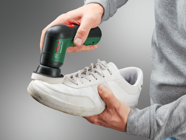 BOSCH UniversalBrush Akülü Temizleme Makinası