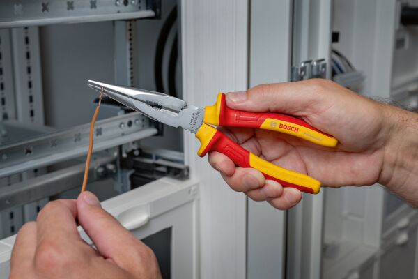 BOSCH Profesyonel VDE 1000 Volt 3 Parça Elektrikçi Pense Seti (1600A02NG0)