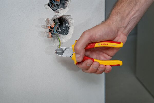 BOSCH Profesyonel VDE 1000 Volt 5 Parça Pense Tornavida Seti (1600A02NG2)