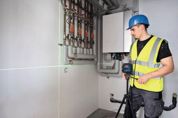 BOSCH GLL 20-22 G Yeşil Lazer Terazi Mıknatıslı ve Tripod Sehpalı Çapraz Çizgili