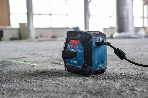 BOSCH GLL 20-22 G Akülü Yeşil Lazer Terazi Mıknatıs Aparatlı Çapraz Çizgili