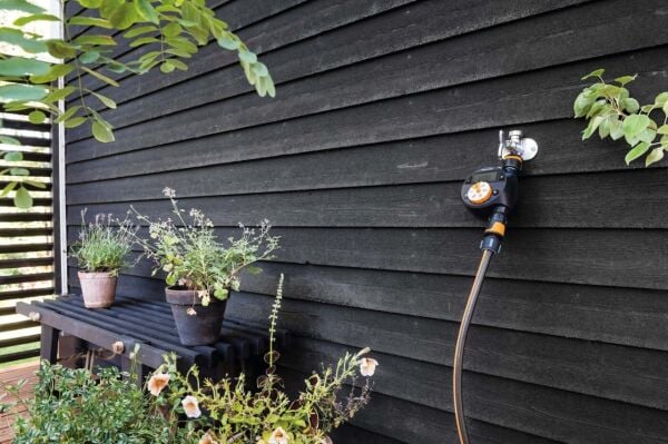 FISKARS Tek Çıkışlı Sulama Sayacı-Zamanlayıcısı (1054791)